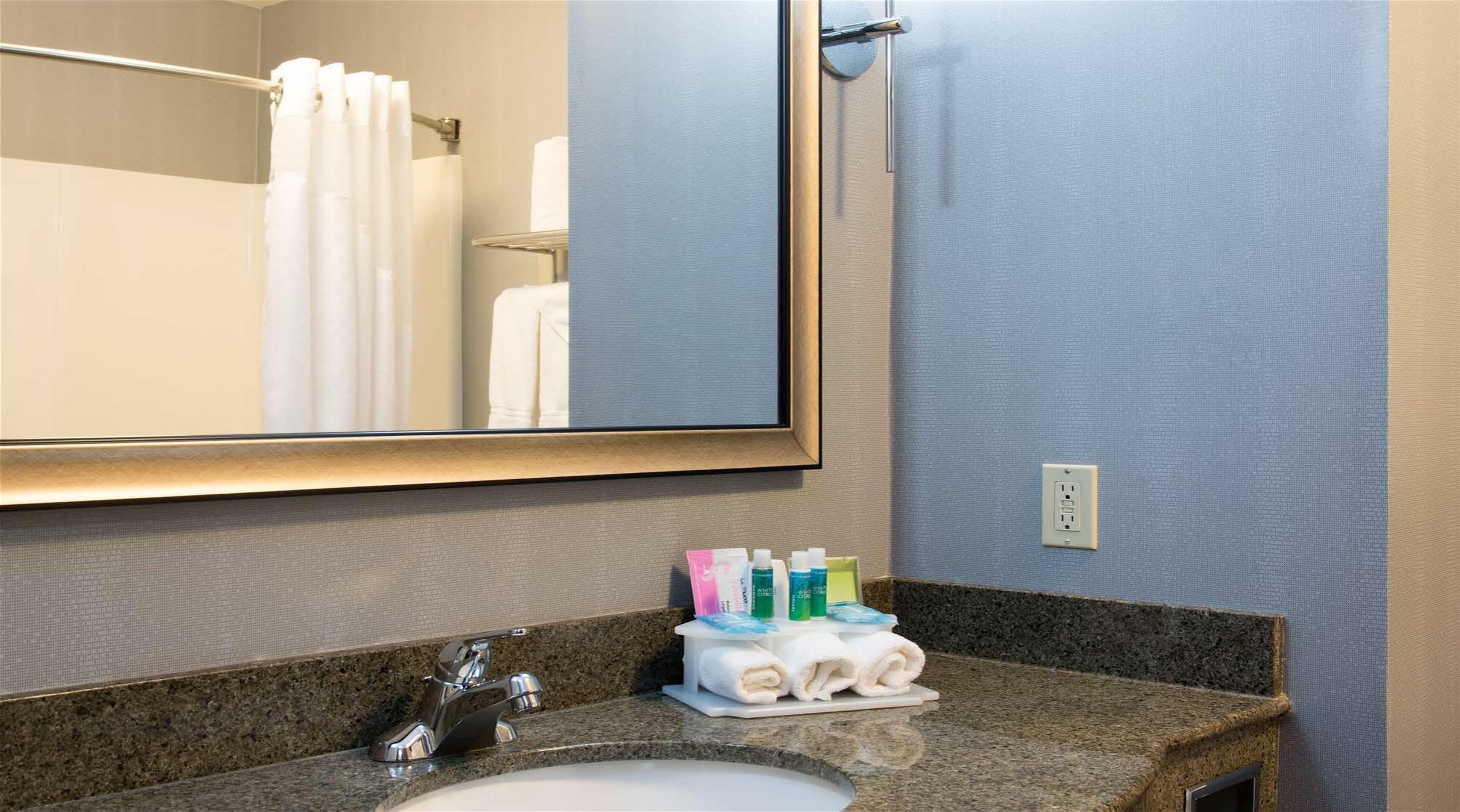 Holiday Inn Express & Suites Danville By Ihg Экстерьер фото