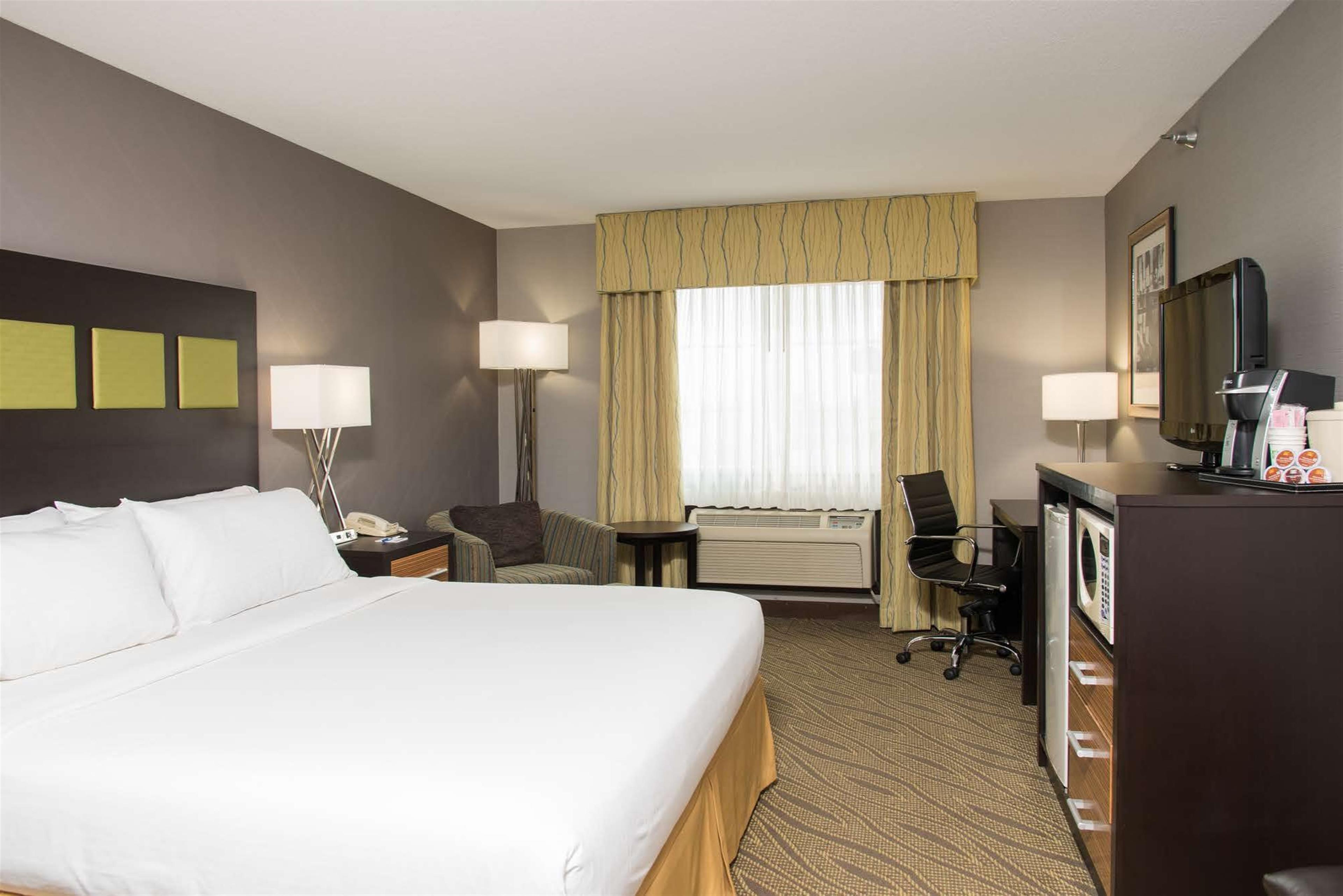 Holiday Inn Express & Suites Danville By Ihg Экстерьер фото